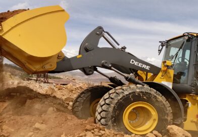COMIBOL refuerza equipo pesado con una pala frontal para control de mineral y preservación geológica del Cerro Rico de Potosí