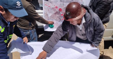 Oruro propone un reajuste a las regalías mineras y que Senarecom vuelva a dominio departamental Oruro propone un reajuste a las regalías mineras y que Senarecom vuelva a dominio departamental