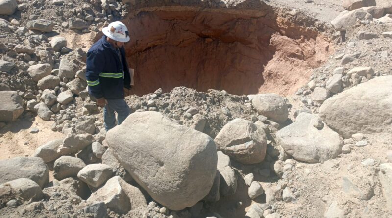 Trasladan casi medio millón de toneladas de desechos metalúrgicos para mitigar 55 hundimientos en el Cerro Rico de Potosí, informa la COMIBOL